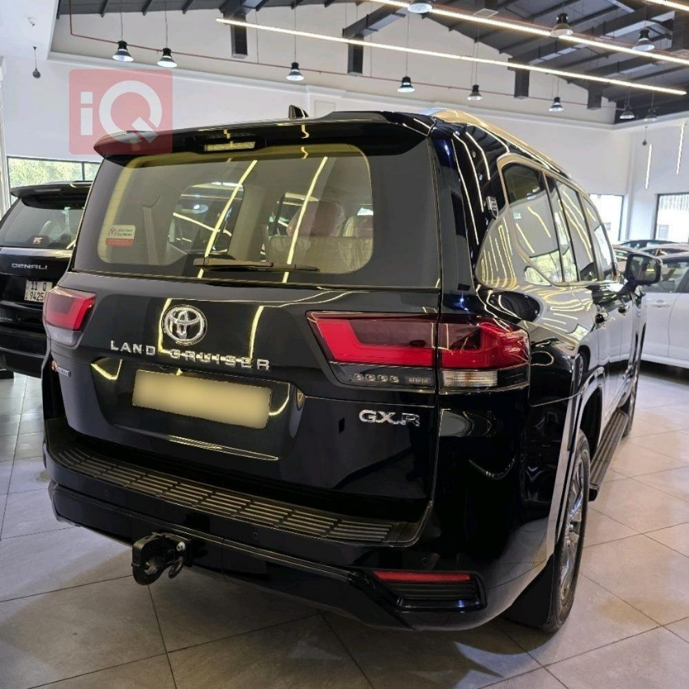 تۆیۆتا لاند کروزەر